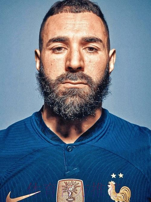 记者:若本泽马未有肌肉撕裂情况 将缺阵8-10天 记者:若本泽马未有肌肉撕裂情况 将缺阵8-10天