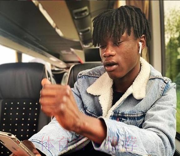 卡马文加将向雷恩166名工作人员赠送皇马球衣 卡马文加将向雷恩166名工作人员赠送皇马球衣